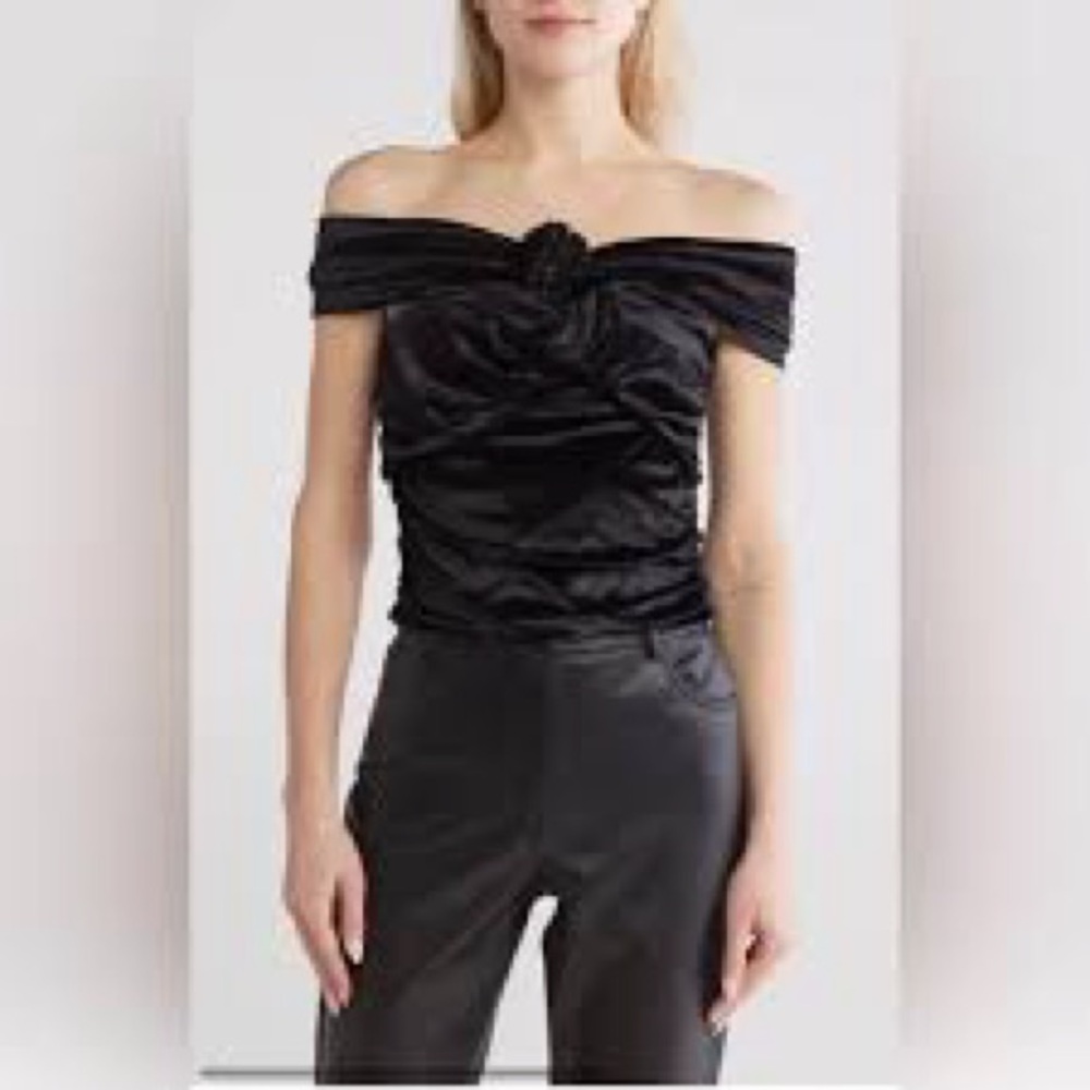 NWT Wayf Black Off-Shoulder Velvet Blouse
